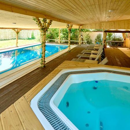 Therme Airport Resort Corbeanca ภายนอก รูปภาพ
